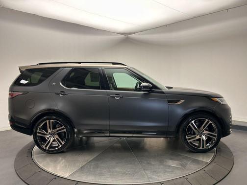 2026 Land Rover Discovery 