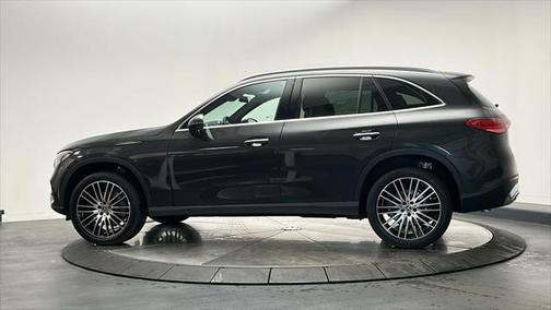 2025 Mercedes-Benz GLC 300 4MATIC
