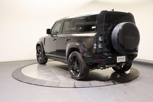 2022 Land Rover Defender 110 V8