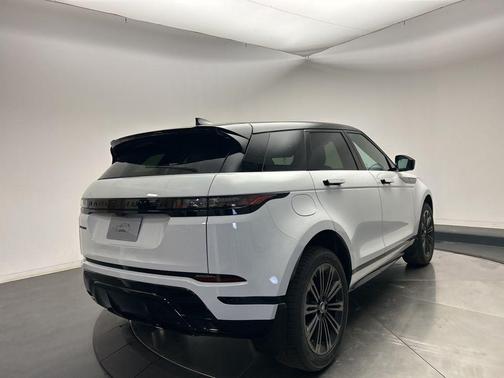 2026 Land Rover Range Rover Evoque Dynamic SE
