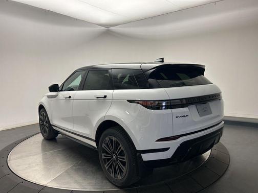 2026 Land Rover Range Rover Evoque Dynamic SE