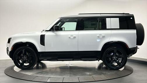 2025 Land Rover Defender 110 P400 X-Dynamic SE