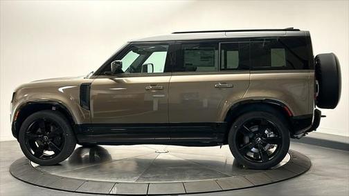 2025 Land Rover Defender 110 P400 X-Dynamic SE