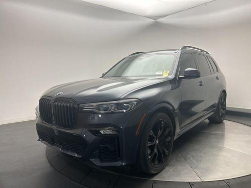 2021 BMW X7 M50i