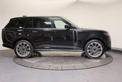 2026 Land Rover Range Rover P400 SE