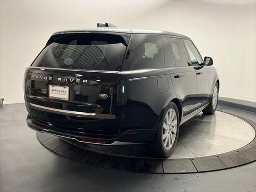 2023 Land Rover Range Rover P400 SE
