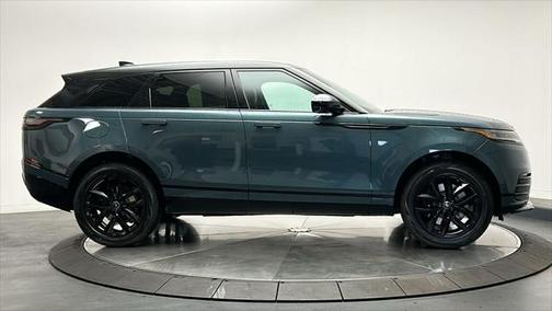 2026 Land Rover Range Rover Velar P250 SE R-Dynamic