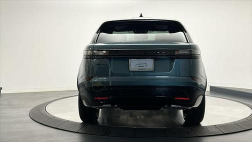 2026 Land Rover Range Rover Velar P250 SE R-Dynamic