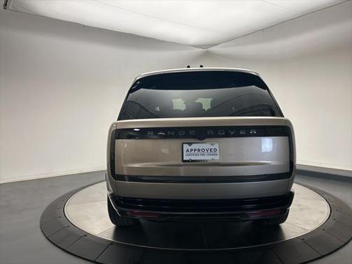 2025 Land Rover Range Rover P530 SE