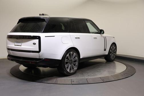 2023 Land Rover Range Rover P530 SE