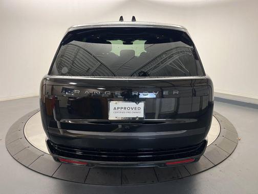 2025 Land Rover Range Rover P530 SE