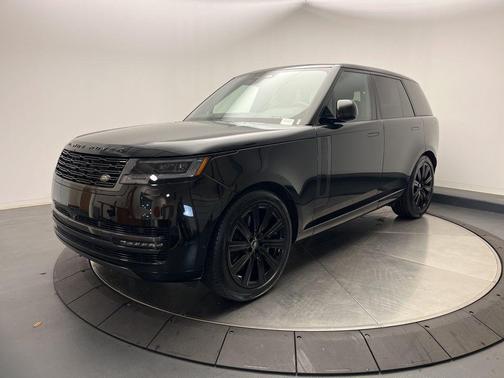 2025 Land Rover Range Rover P530 SE