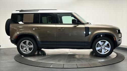 2025 Land Rover Defender 110 P300