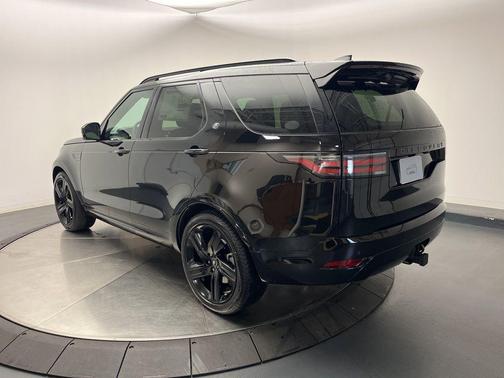 2025 Land Rover Discovery P360 Dynamic SE
