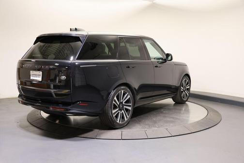 Santorini Black Metallic 2023 Land Rover Range Rover P530 SE
