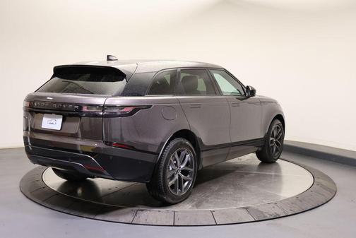 Charente Grey Prem Met 2026 Land Rover Range Rover Velar P250 SE R-Dynamic