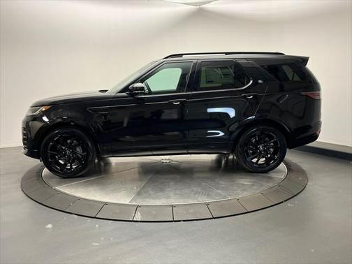 2025 Land Rover Discovery P300 Dynamic SE