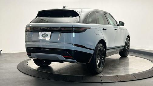 Arroios Gray Metallic 2026 Land Rover Range Rover Velar P250 SE R-Dynamic