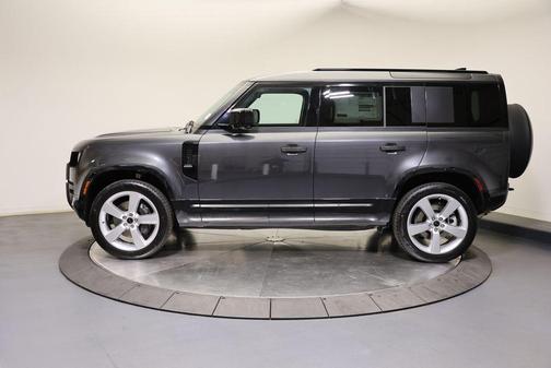 Carpathian Grey Prem Met 2026 Land Rover Defender P400 X-Dynamic SE
