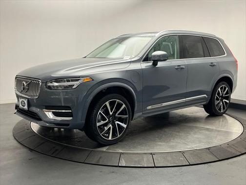 2022 Volvo XC90 Recharge Plug-In Hybrid T8 Inscription Expression 6 Passenger