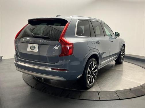 2022 Volvo XC90 Recharge Plug-In Hybrid T8 Inscription Expression 6 Passenger