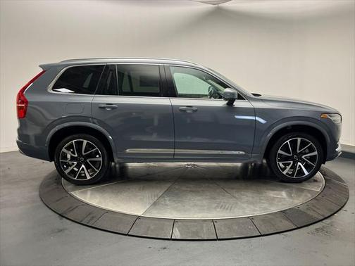 2022 Volvo XC90 Recharge Plug-In Hybrid T8 Inscription Expression 6 Passenger
