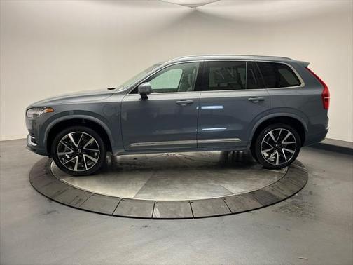 2022 Volvo XC90 Recharge Plug-In Hybrid T8 Inscription Expression 6 Passenger