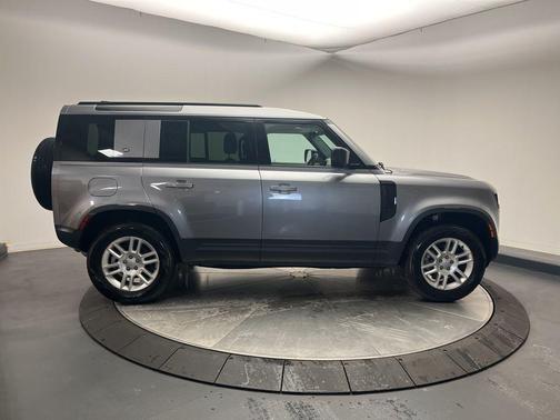 2024 Land Rover Defender 110 P300