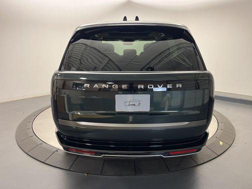 2025 Land Rover Range Rover P530 SE 7 Seat