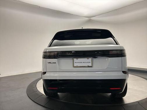 2026 Land Rover Range Rover Velar P250 SE R-Dynamic