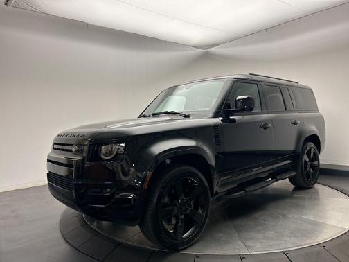 2026 Land Rover Defender V8