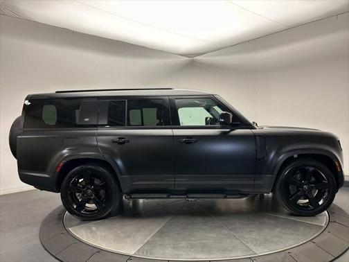 2024 Land Rover Defender 130 P400 S