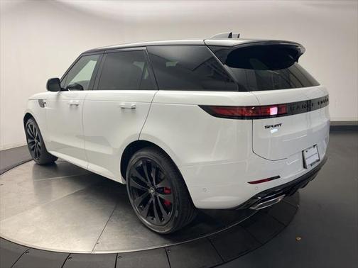 2025 Land Rover Range Rover Sport SE