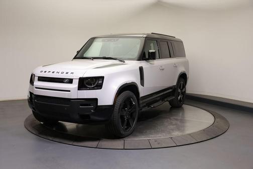 Borasco Grey Metallic 2026 Land Rover Defender P400 X-Dynamic SE