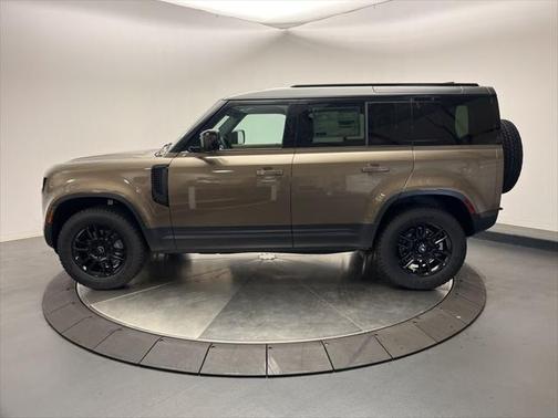 2025 Land Rover Defender 110 P300