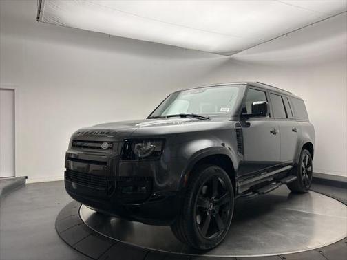 2025 Land Rover Defender 130 P400 X-Dynamic SE