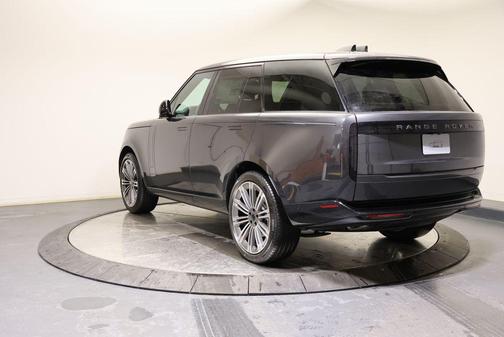 2026 Land Rover Range Rover P400 SE