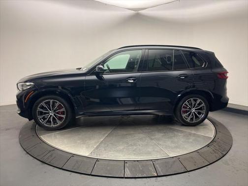 2022 BMW X5 M50i