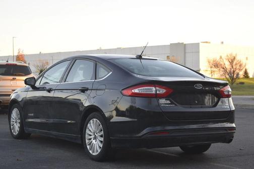 2016 Ford Fusion Hybrid SE