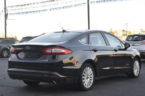 2016 Ford Fusion Hybrid SE