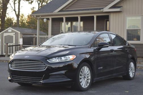 2016 Ford Fusion Hybrid SE