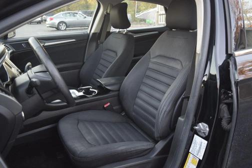 2016 Ford Fusion Hybrid SE