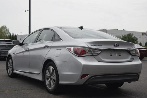 Silver Frost Metallic 2014 Hyundai SONATA Hybrid Limited