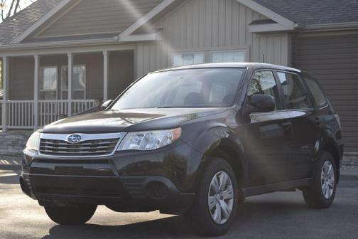 Obsidian Black Pearl 2010 Subaru Forester 2.5 X