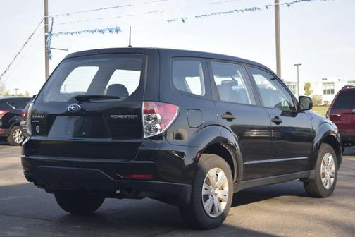 Obsidian Black Pearl 2010 Subaru Forester 2.5 X