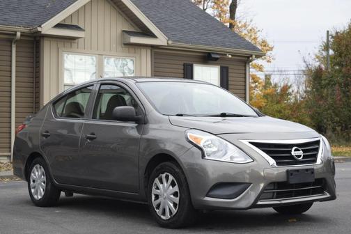 2015 Nissan Versa 1.6 S+
