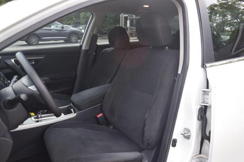 Pearl White 2014 Nissan Altima 2.5 S