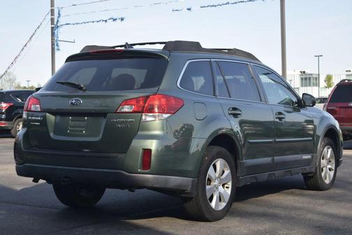 Cypress Green Pearl 2011 Subaru Outback 3.6 R Limited