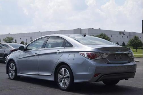 2015 Hyundai SONATA Hybrid Limited
