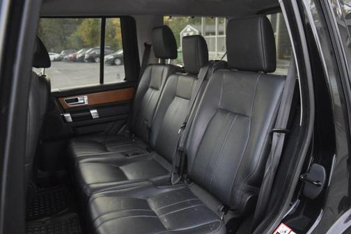 2015 Land Rover LR4 Base